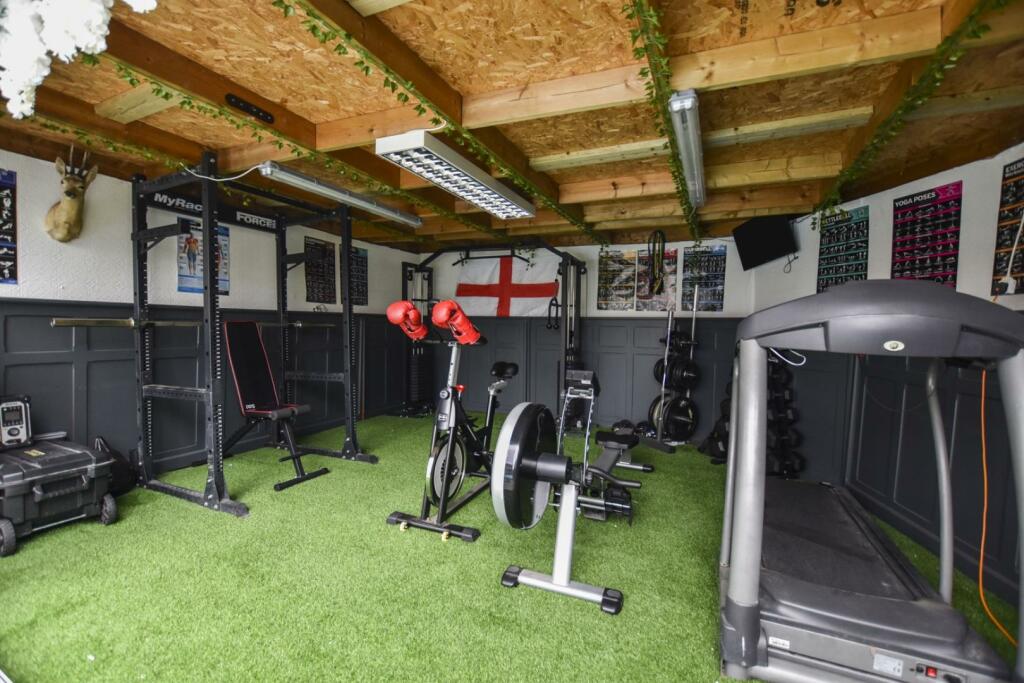 Additional image 21 of Wharnecliffe Gardens, Bristol