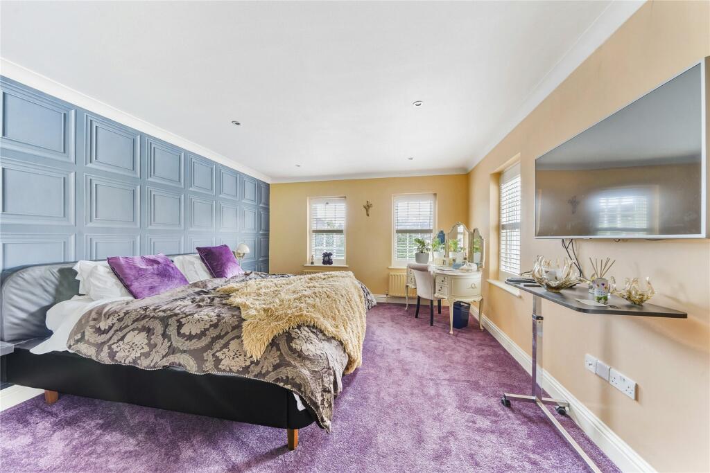 Additional image 19 of Wood Way, Farnborough Park