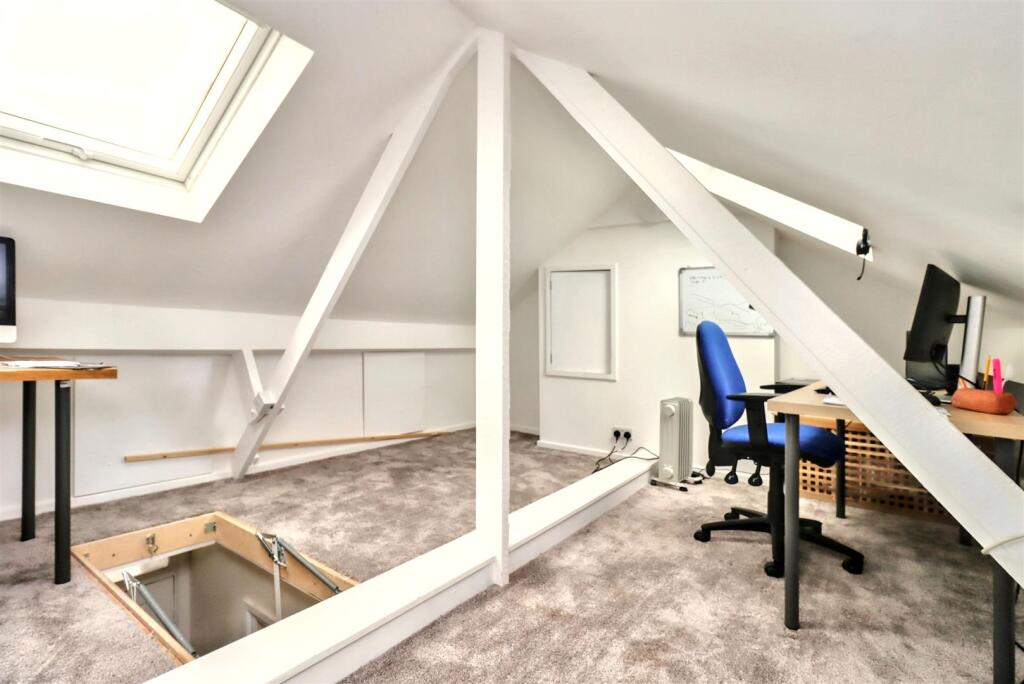 Additional image 9 of Short walk to Clevedon Town Centre