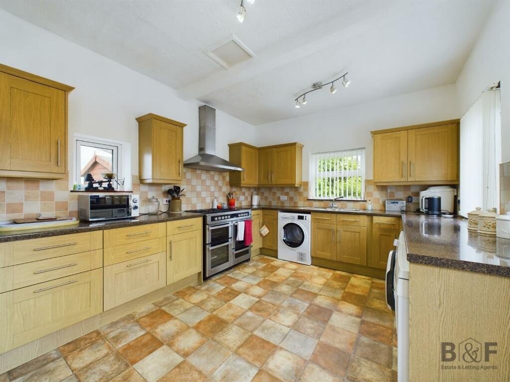 Additional image 3 of Kingsway, St. George