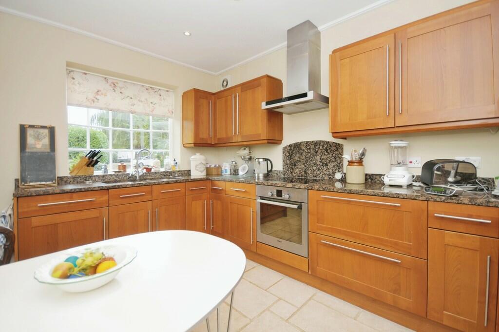 Additional image 7 of Oakwood Close, Chislehurst