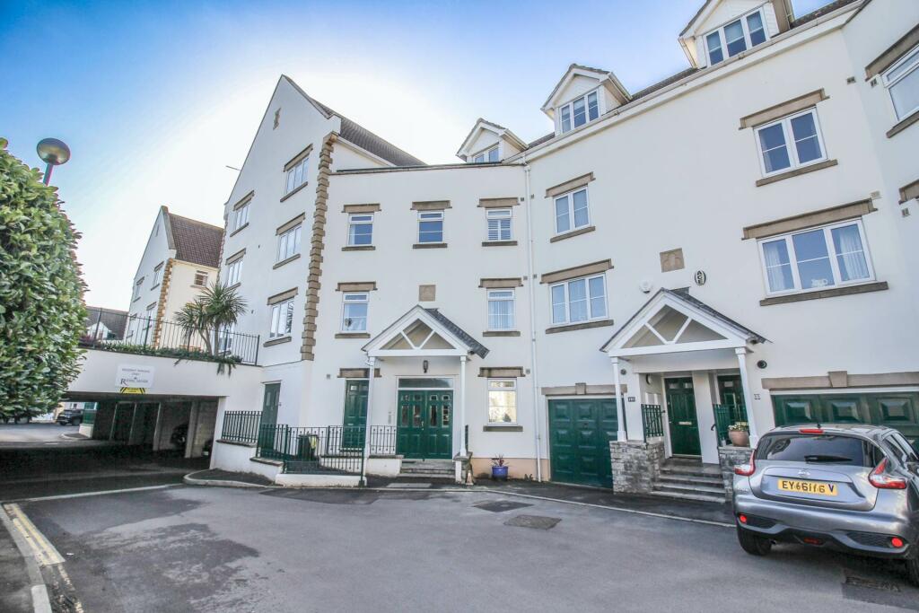 Additional image 25 of Royal Sands-Beach Front Location