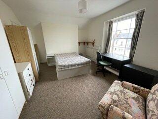 Additional image 9 of Ref 004 – Hampton Road Top floor flat