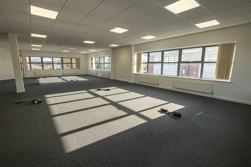 Additional image 28 of FREEHOLD OFFICE BUILDING | BS20