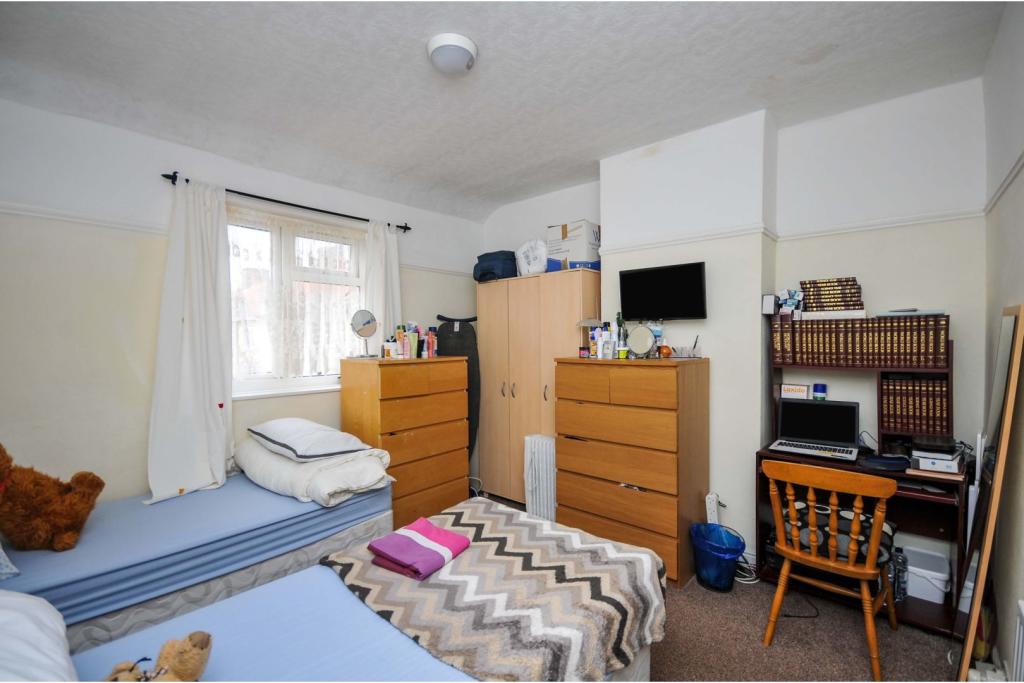 Additional image 8 of Shroffold Road, Bromley, BR1
