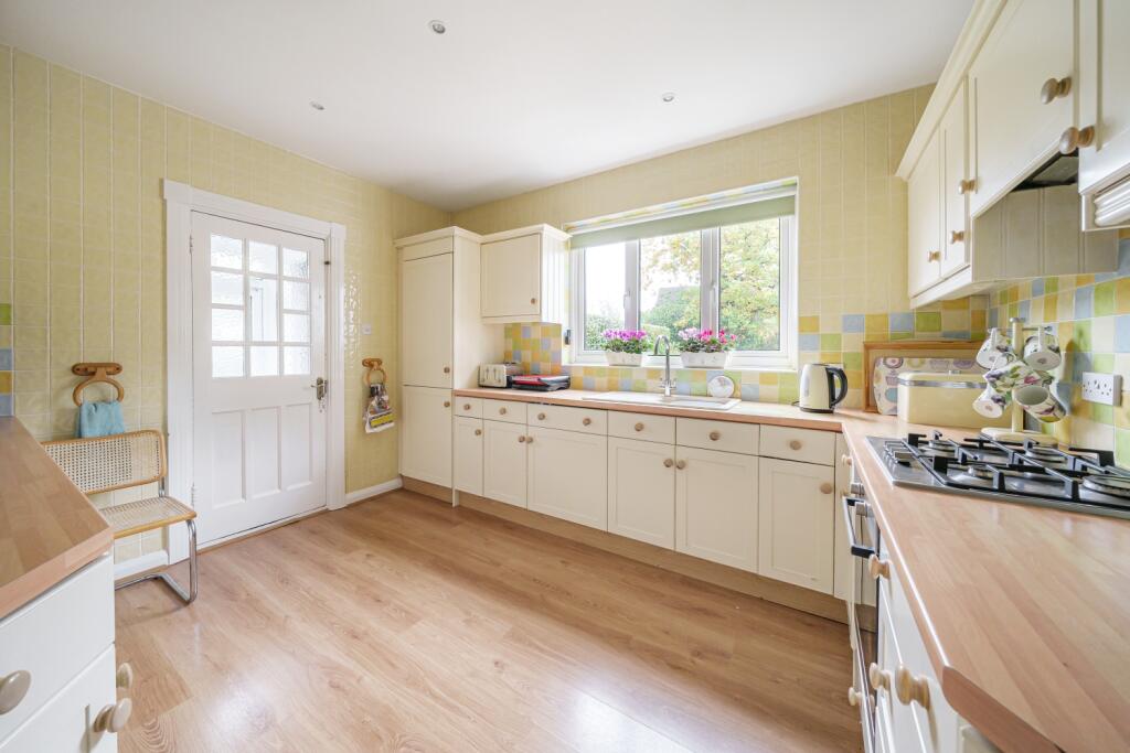 Additional image 13 of Stambourne Way, West Wickham, Kent, BR4