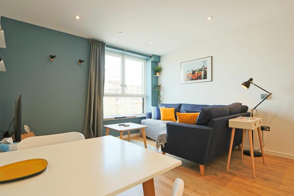 Additional image 3 of a St. Catherines Place, Bristol