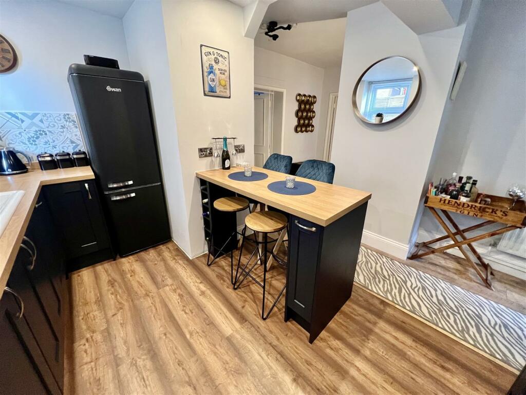 Additional image 12 of Charming self contained lower ground floor apartment