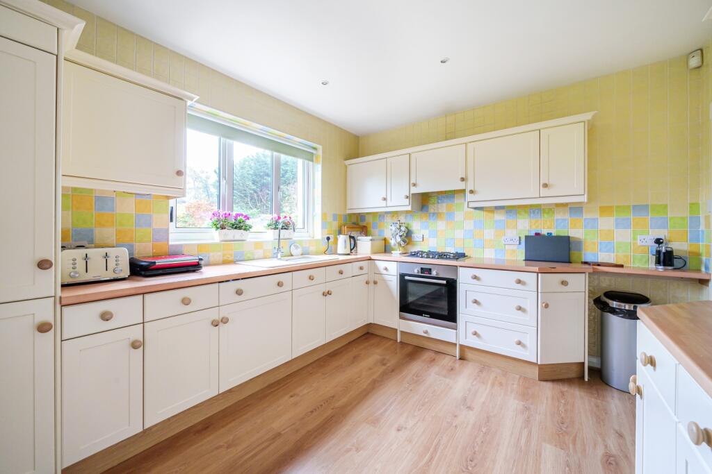 Additional image 4 of Stambourne Way, West Wickham, Kent, BR4