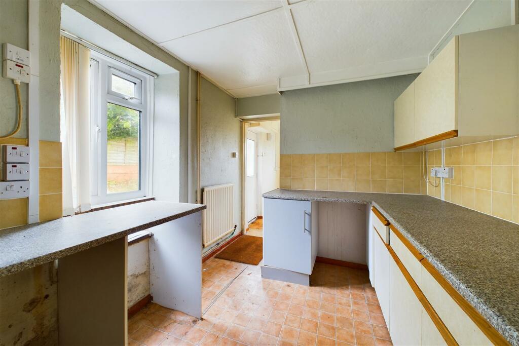 Additional image 10 of HOUSE | BASIC UPDATING | WRAXALL