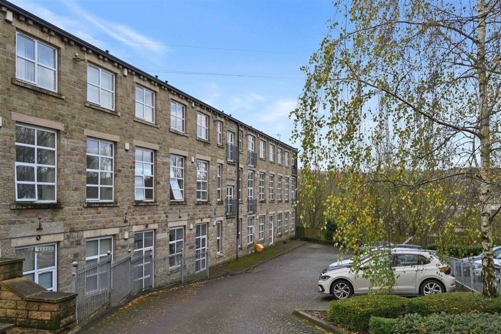 Brackendale Lodge, Bradford