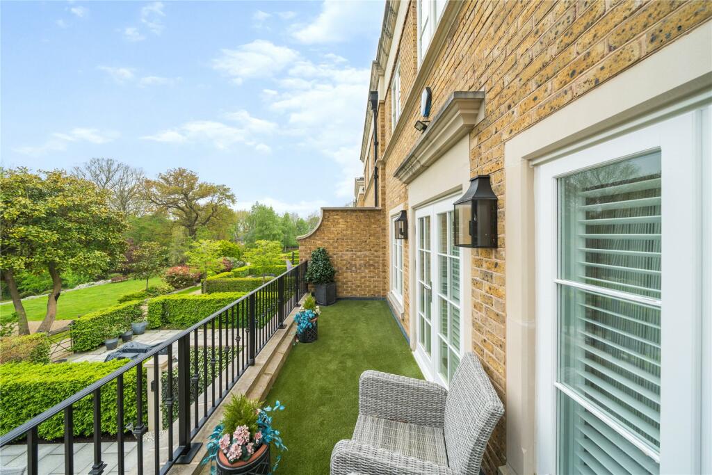 Additional image 27 of Willoughby Lane, Bromley