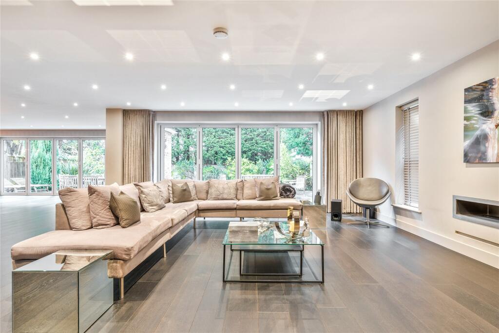 Additional image 11 of Wood Way, Farnborough Park