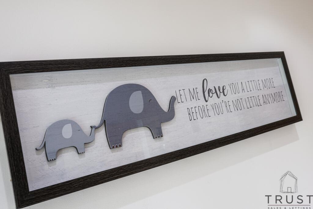 Additional image 34 of Bradford Road, Birkenshaw