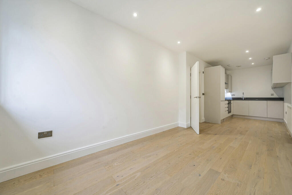 Additional image 5 of 2 Marion Crescent, Orpington, Kent