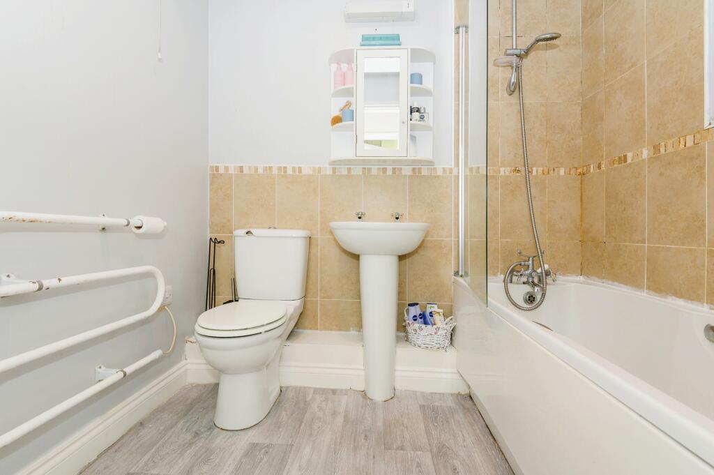 Additional image 13 of 21 The Plantations, Bradford, BD12