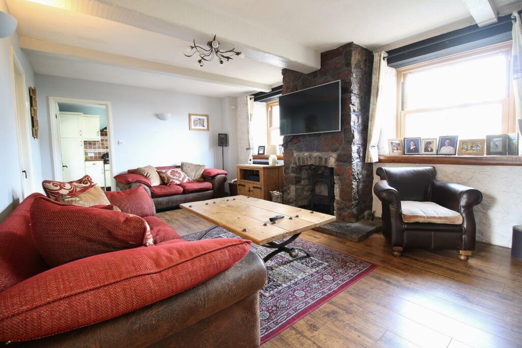 Additional image 4 of Character property in the village of Claverham