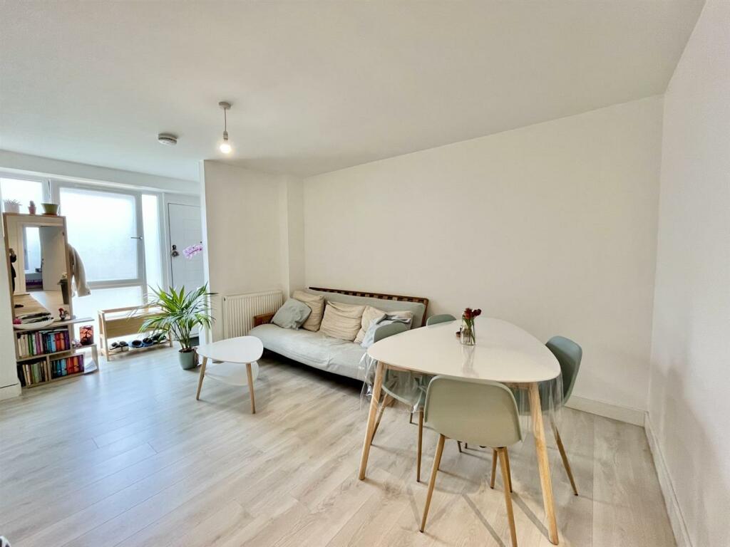 Additional image 4 of High Street, Newhaven