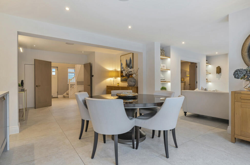 Additional image 11 of Sutherland Avenue, Petts Wood, BR5