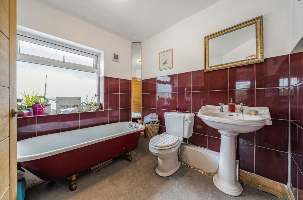 Additional image 18 of Crest View Drive, Petts Wood, BR5