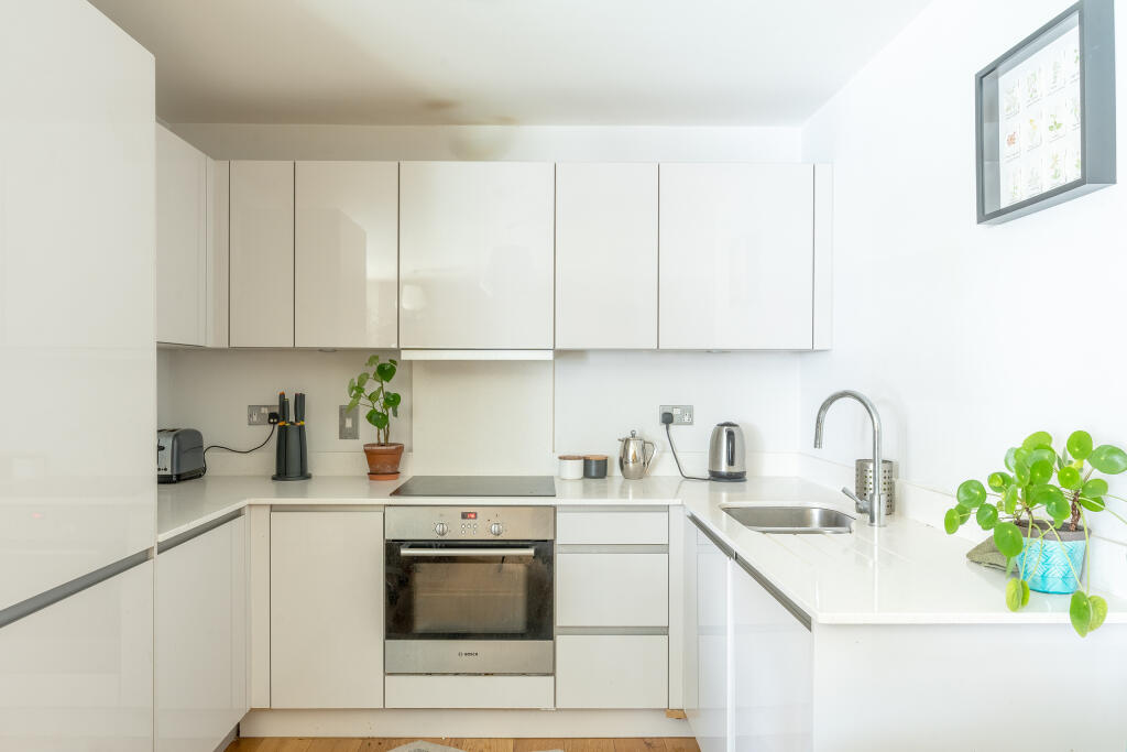 Additional image 6 of Flat 14, Bridge Quay, 138-141 Redcliff Street, Bristol