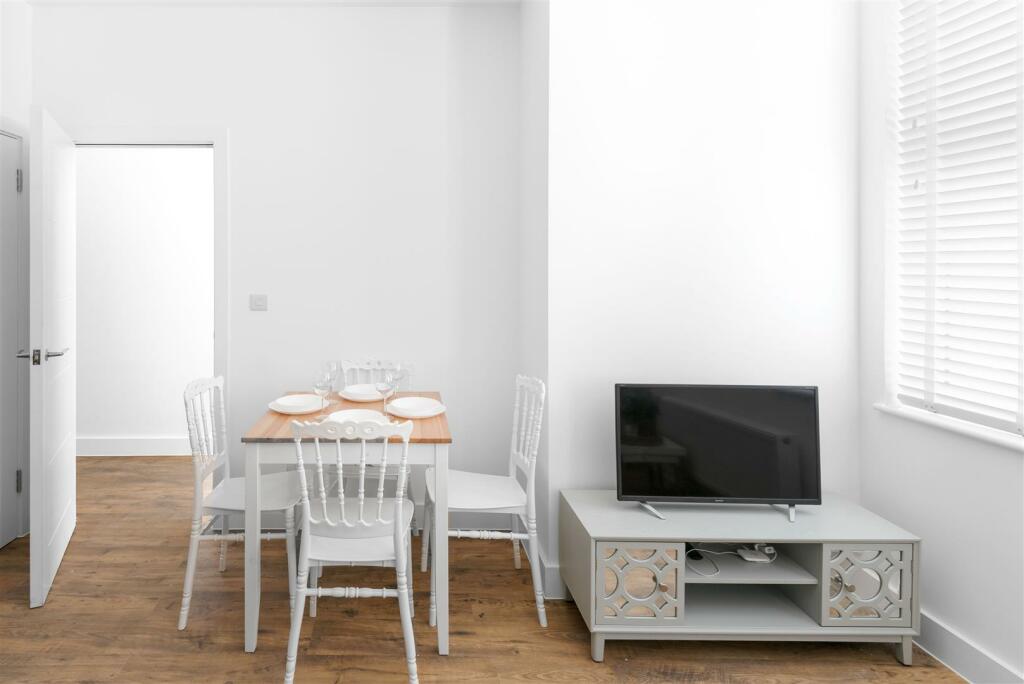 Additional image 6 of 2 X FLATS | £57K PA