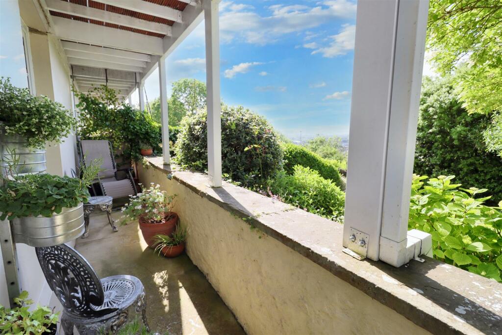 Additional image 9 of Elevated location with views across Clevedon