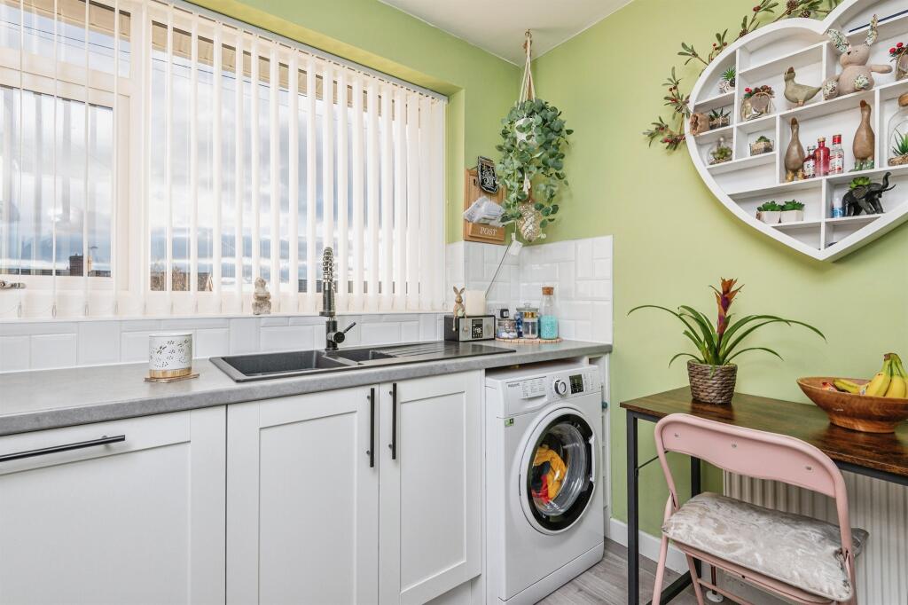 Additional image 5 of Park House Grove, Low Moor, Bradford