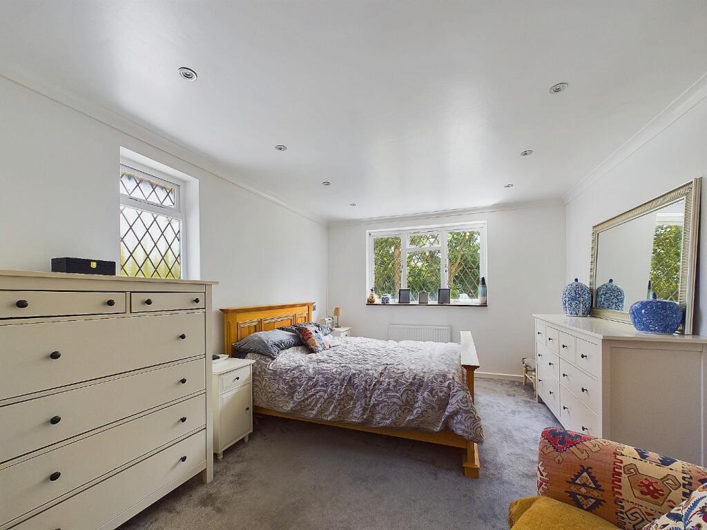 Additional image 17 of Marlings close