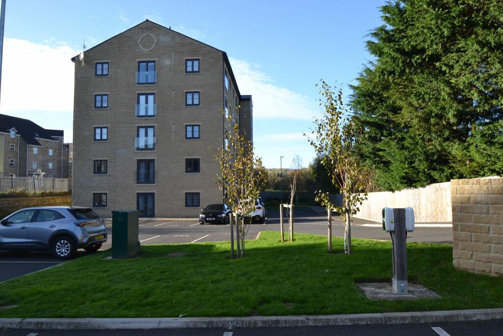 Additional image 11 of Waterside View, 1023 Harrogate Road, Apperley Bridge,