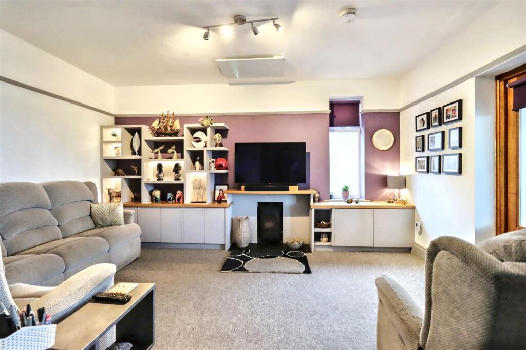 Additional image 3 of Nestled along a much admired Road in Upper Clevedon.