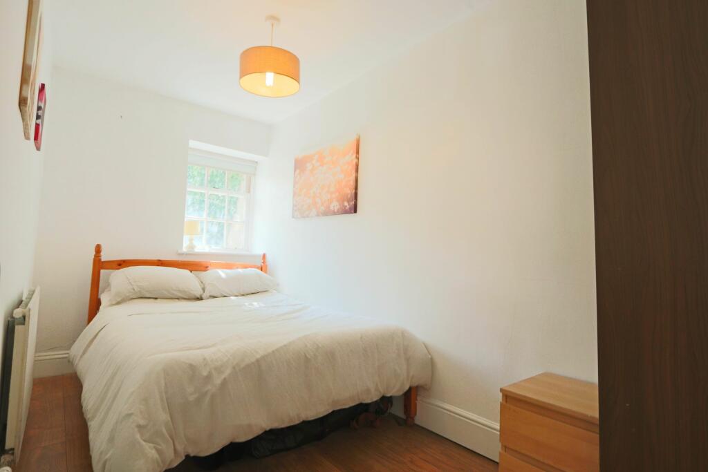 Additional image 5 of Basement Flat,  Meridian Place, Bristol