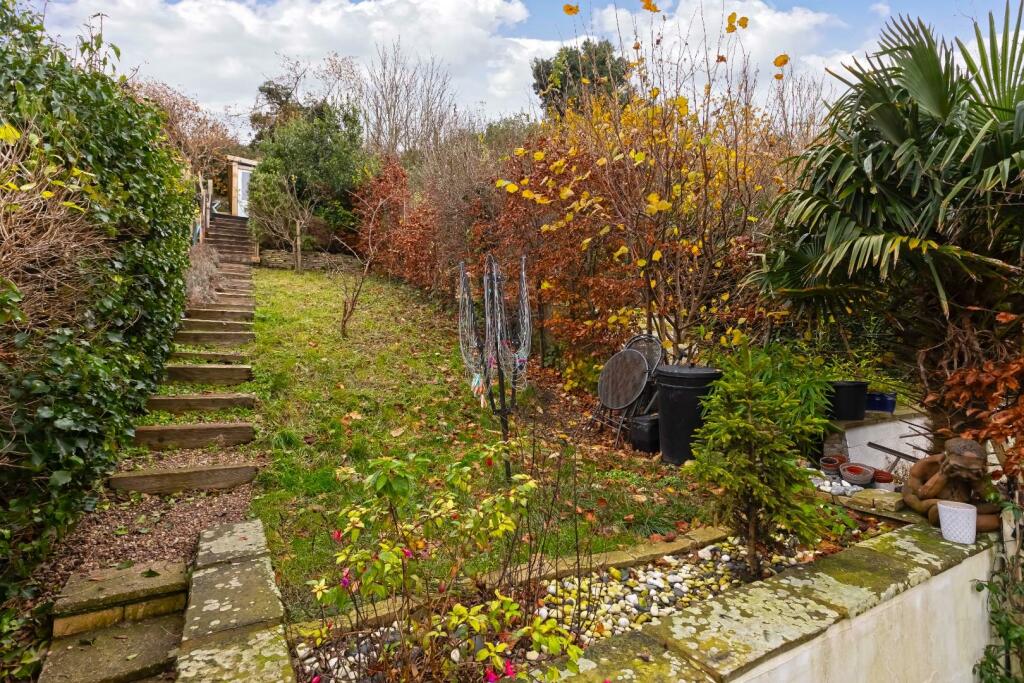Additional image 31 of Dacre Gardens, Upper Beeding, Steyning