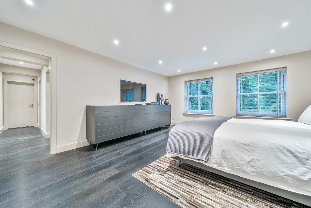 Additional image 21 of Wood Way, Farnborough Park