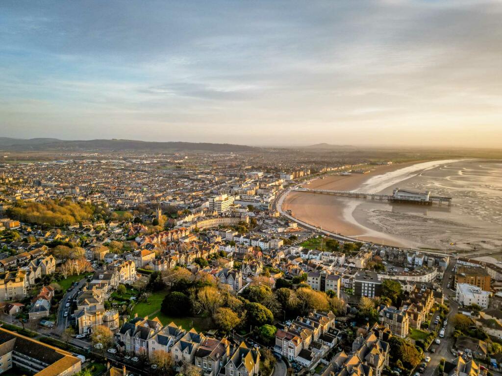 Additional image 2 of South Road - Refurbished & Character Filled Flat - No Chain