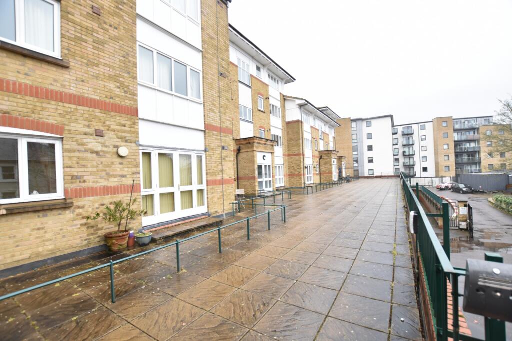 Additional image 3 of Homesdale Road, Bromley, BR2