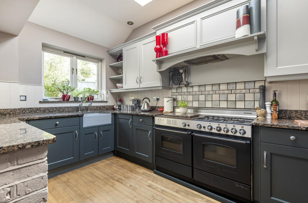 Additional image 17 of Cromwell Avenue, Bromley, BR2