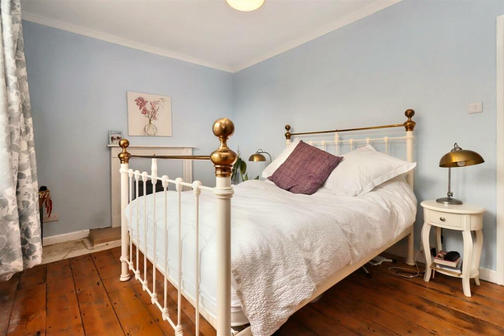 Additional image 11 of A short distance from Clevedon Seafront