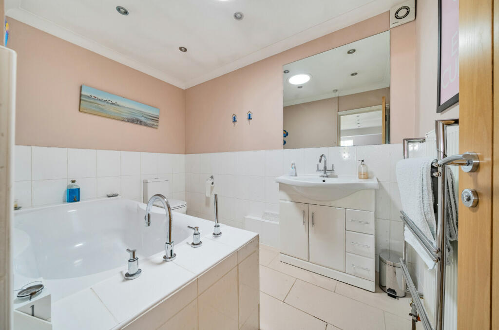 Additional image 19 of Kevington Drive, Chislehurst, BR7