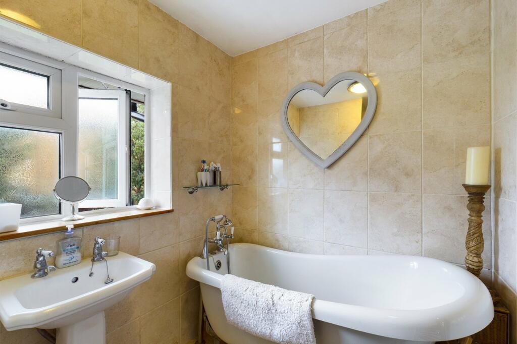 Additional image 4 of Beaconsfield Road, Clevedon, North Somerset, BS21