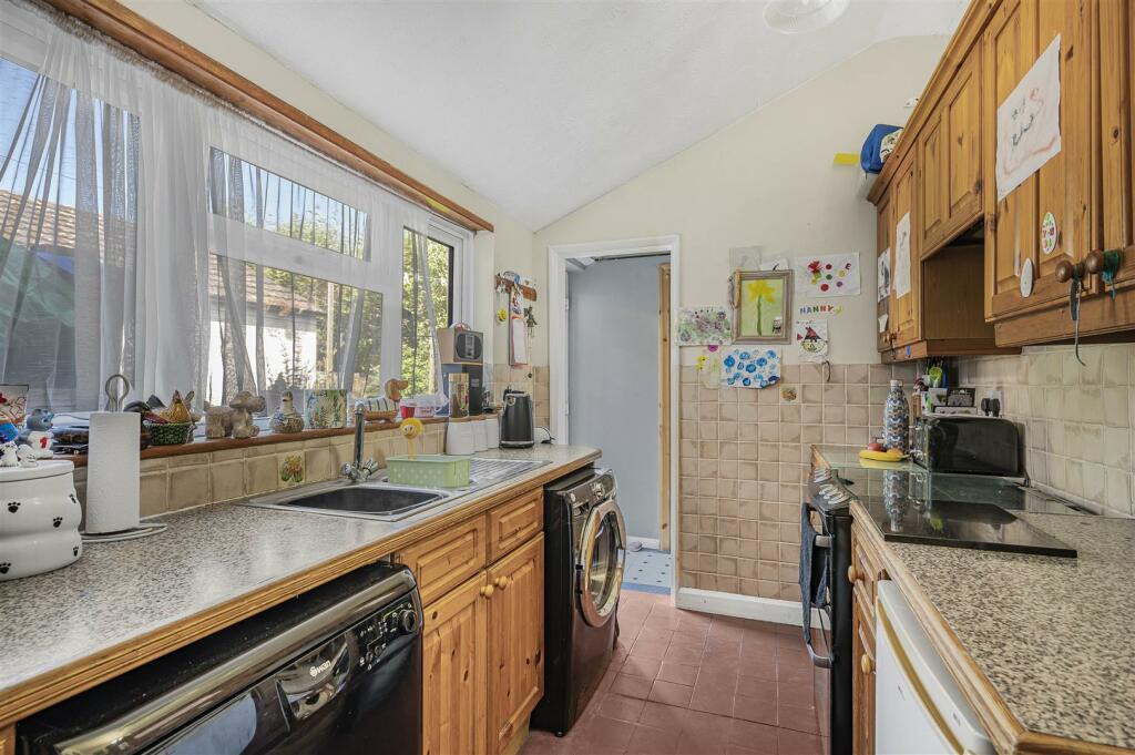Additional image 18 of Lawes Avenue, Newhaven