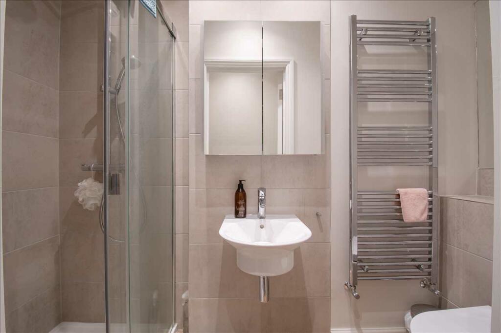 Additional image 15 of First Floor Flat, Osborne Road