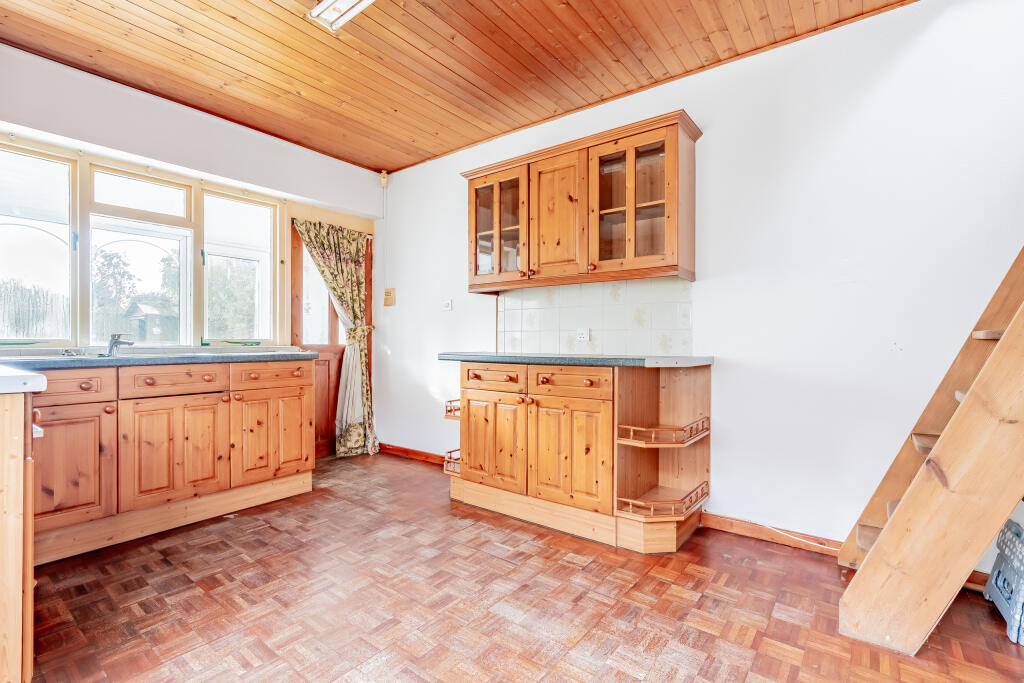 Additional image 8 of Beach Avenue, Severn Beach, Bristol, Gloucestershire