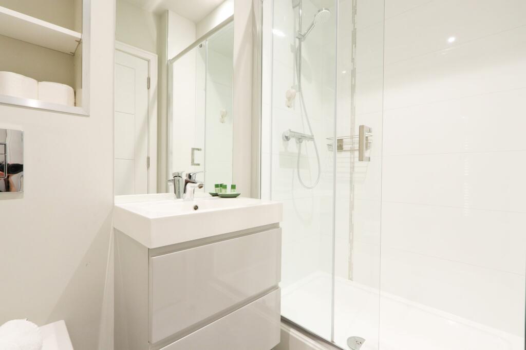 Additional image 9 of a St. Catherines Place, Bristol