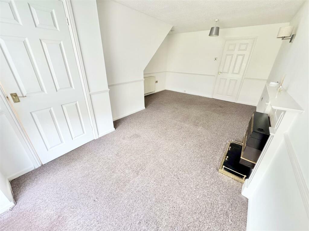 Additional image 12 of Cul-de-sac Location