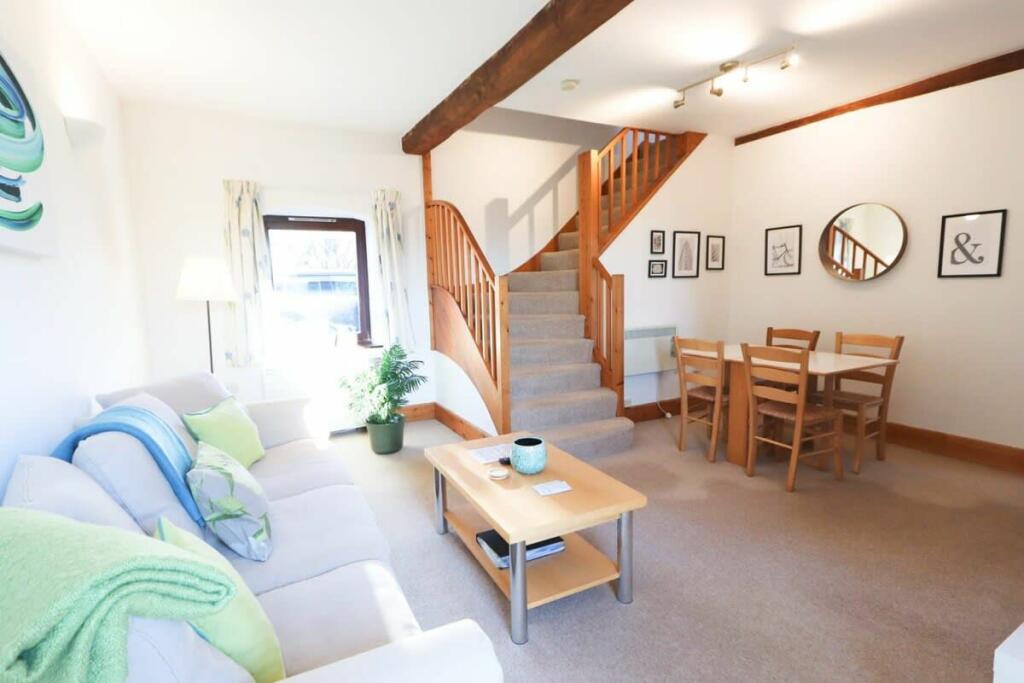 Additional image 3 of Stable Cottage, Washingpool Hill Road, Tockington, Bristol