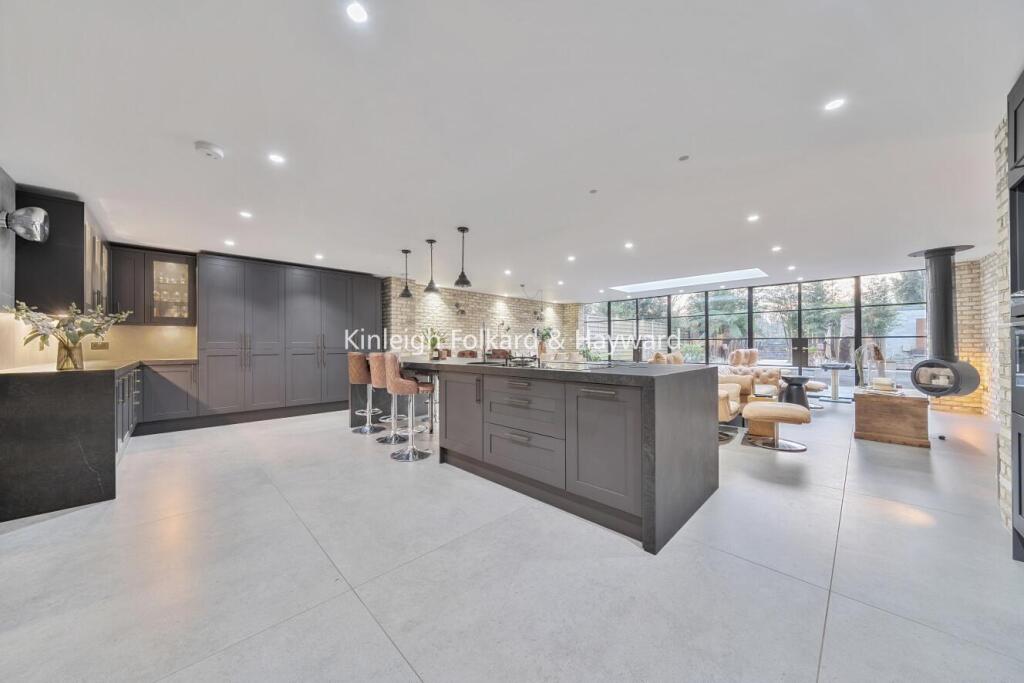 Additional image 13 of Farnaby Road, Bromley