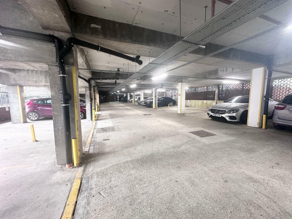 Additional image 10 of Knoll Rise, Orpington, Kent, BR6 0FD