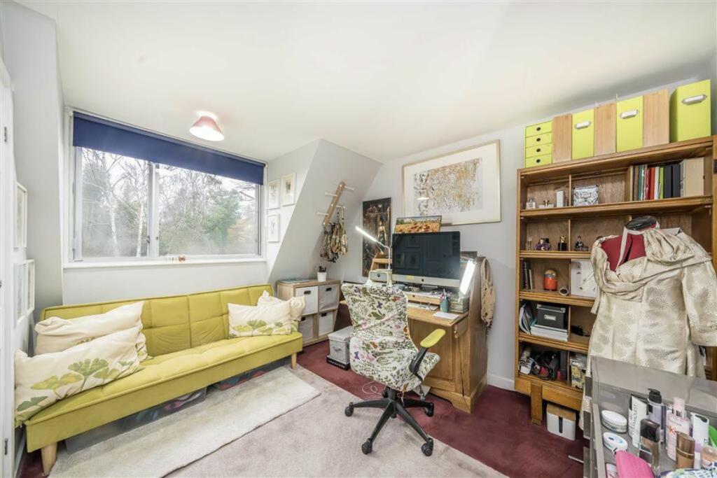 Additional image 8 of Clifford Avenue, Chislehurst