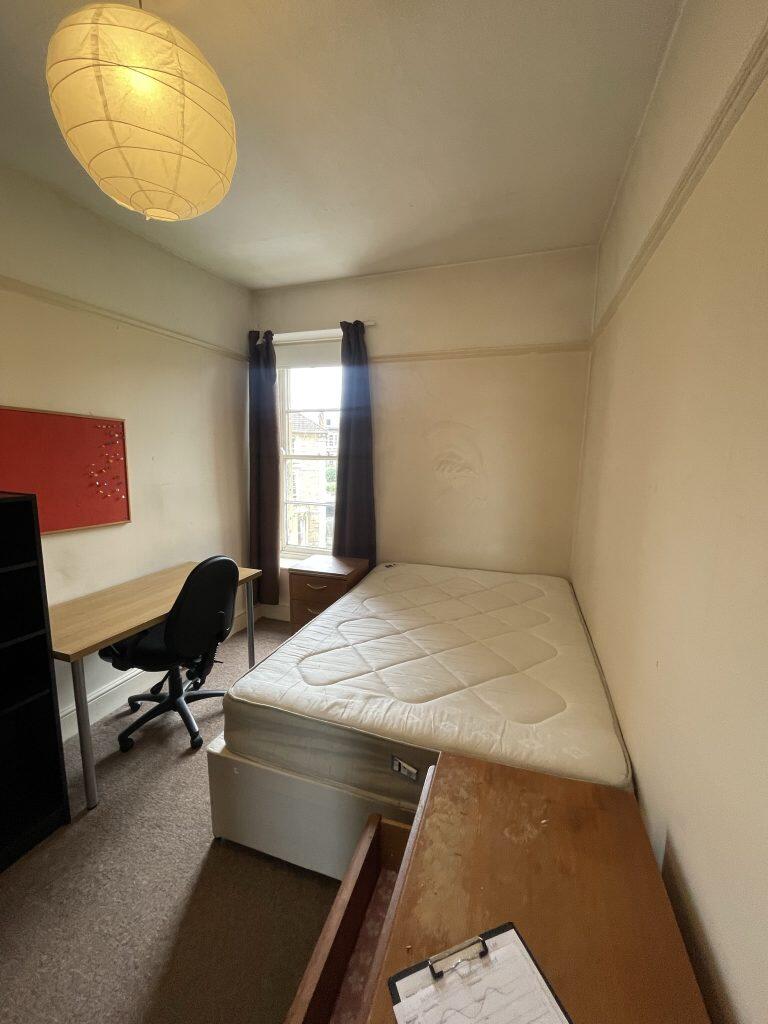 Additional image 5 of Beaufort Road – Top Floor Flat – 183
